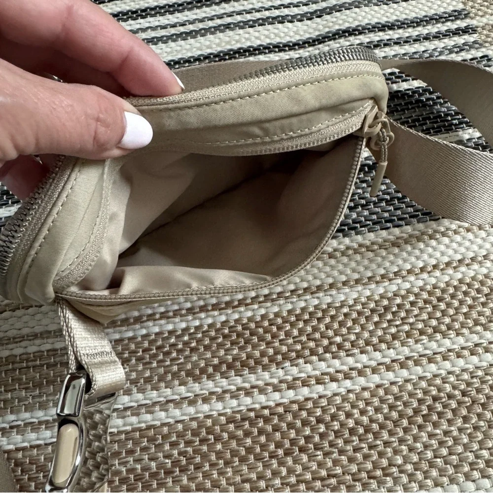 Lululemon‎ Everywhere Belt Bag Fanny Pack Logo Tan
